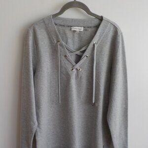 Calvin Klein Sweatshirt - Pullover - Grey - Medium  (483)